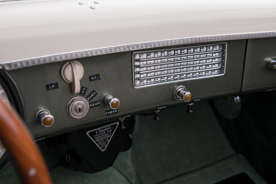 Детали интерьера Ferrari 342 America Cabriolet (0232AL) 1953 года  (фото 6 из 35)